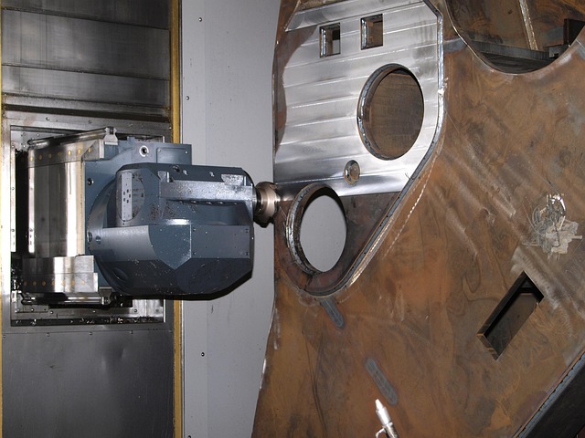 Free online G-code simulators - CNC milling machine showing precision machining with G-code programming tools - CNC Dance resource